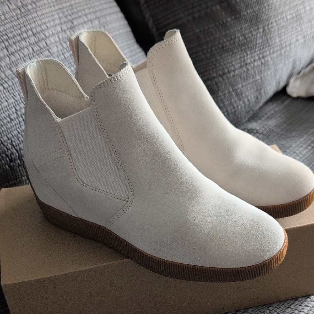 Women's Sorel White Ankle Boots